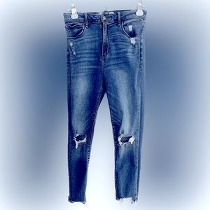 Abercrombie & Fitch 27” Super Skinny Ankle High Rise